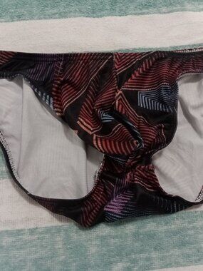 NIB ASIAN UNBRANDED UNDERWEAR BIKINI BRIEF, SIZE "S", (Best 28"-30" Estimated)
